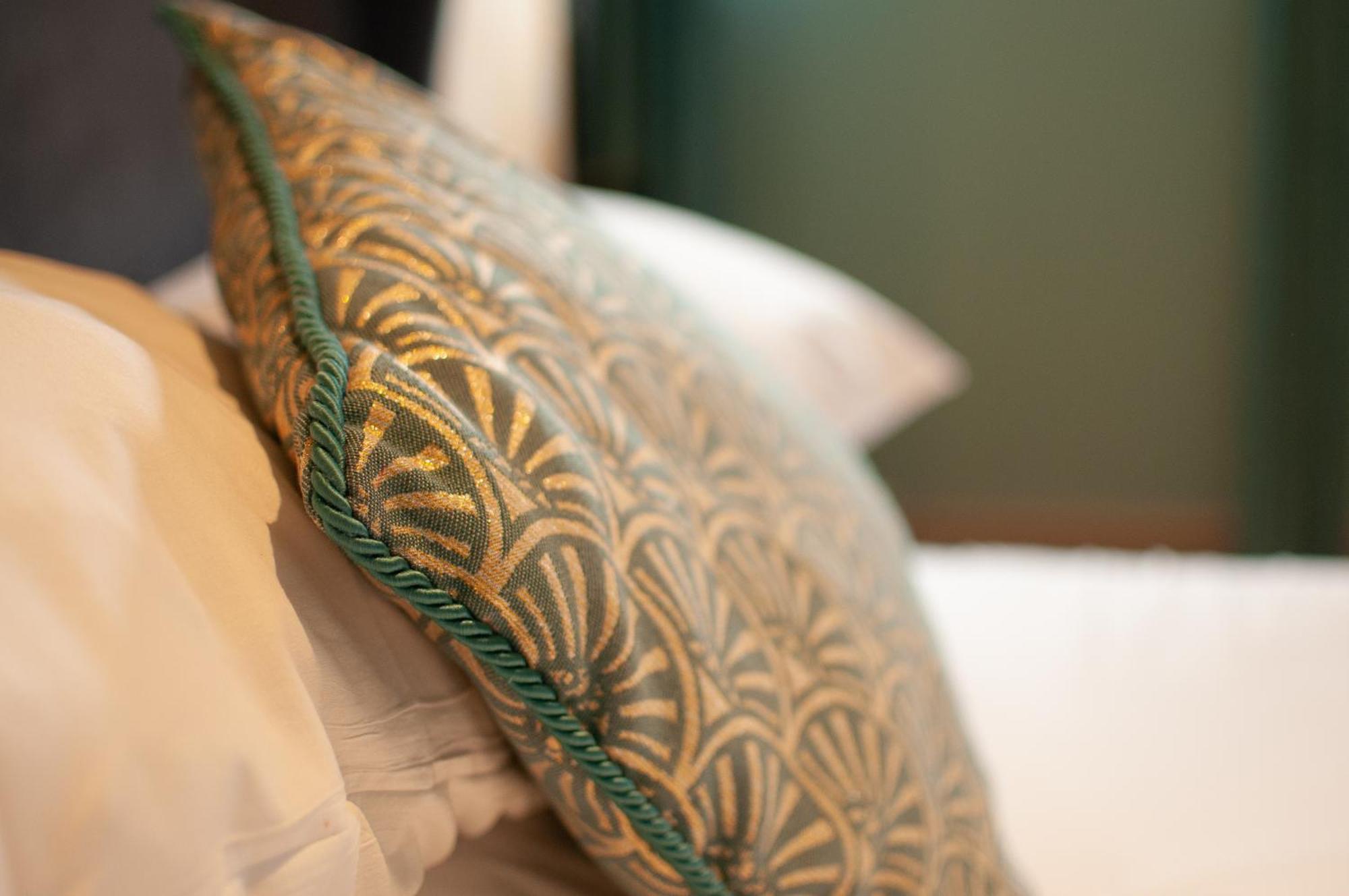 เดอะ คาวเดรย์ อาร์ม Bed & Breakfast Worth  ภายนอก รูปภาพ