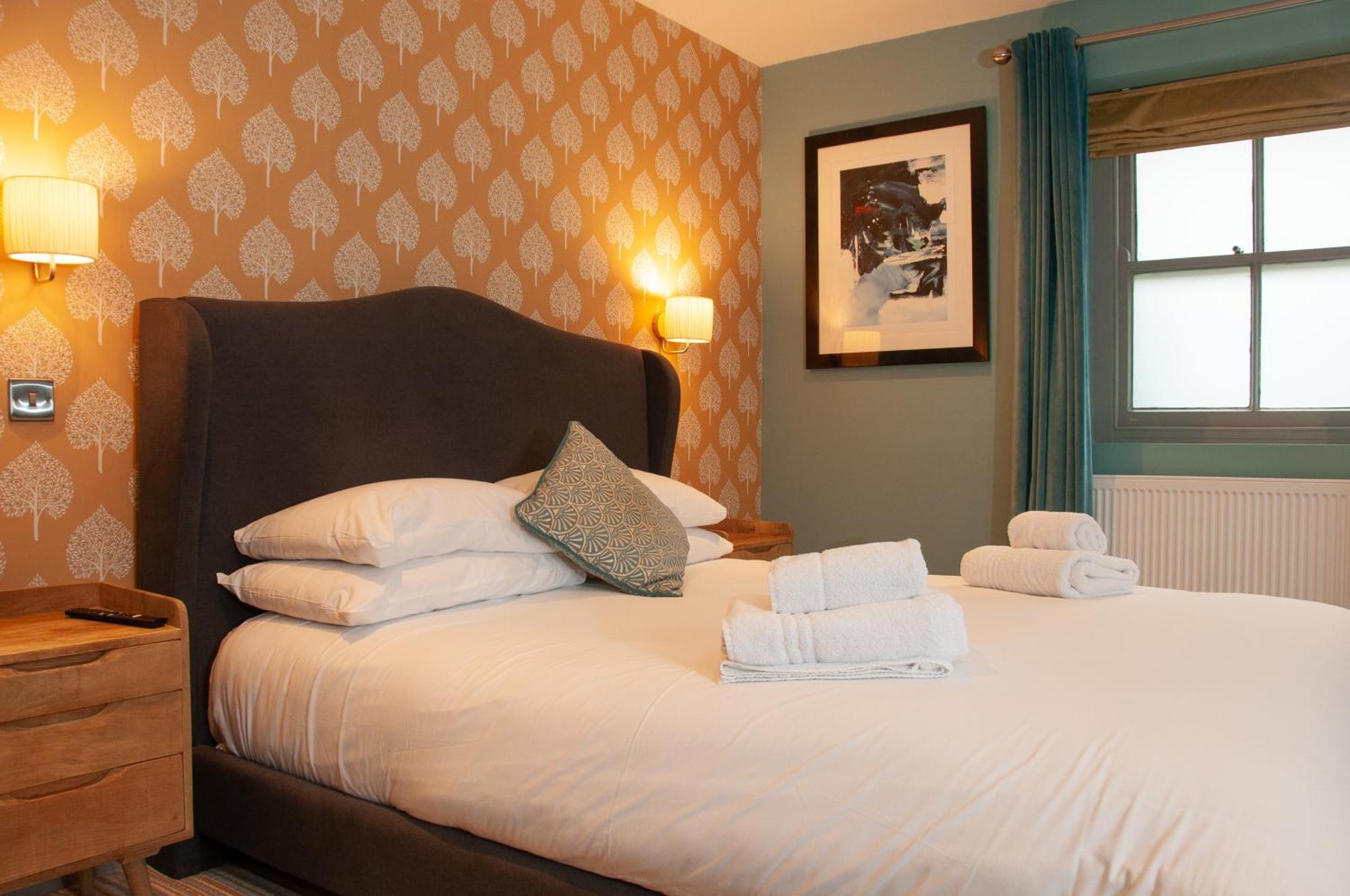 เดอะ คาวเดรย์ อาร์ม Bed & Breakfast Worth  ภายนอก รูปภาพ
