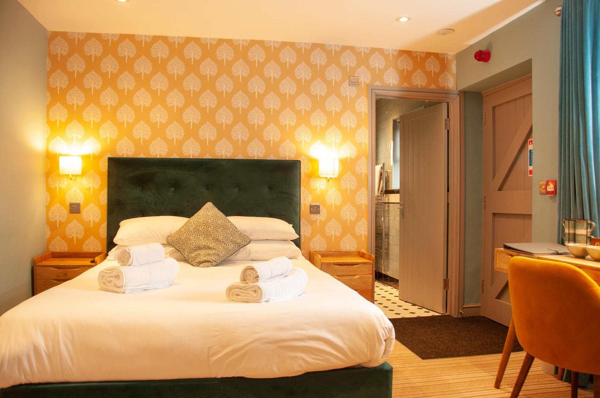 เดอะ คาวเดรย์ อาร์ม Bed & Breakfast Worth  ภายนอก รูปภาพ